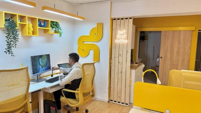 Coworker en Mesa Fija - Espai Groc Coworking